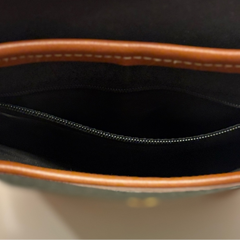 Vintage Michael Steven’s International Crossbody - Picture 8 of 8
